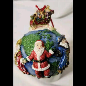 🍭NEW Christopher Radko SANTAS AROUND THE WORLD Christmas Ornament
